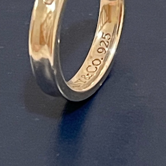 (PRICE IS FIRMED) 💯% Authentic Tiffany 1837, Narrow ring size 7 - Picture 10 of 12